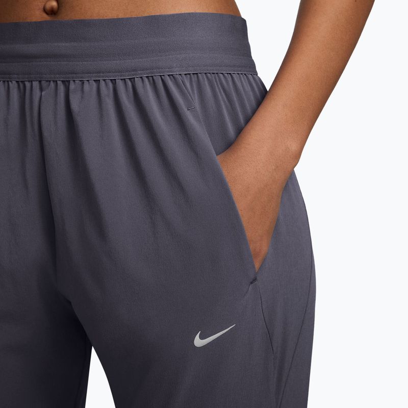 Pantaloni pentru femei Nike Swift gridiron 3