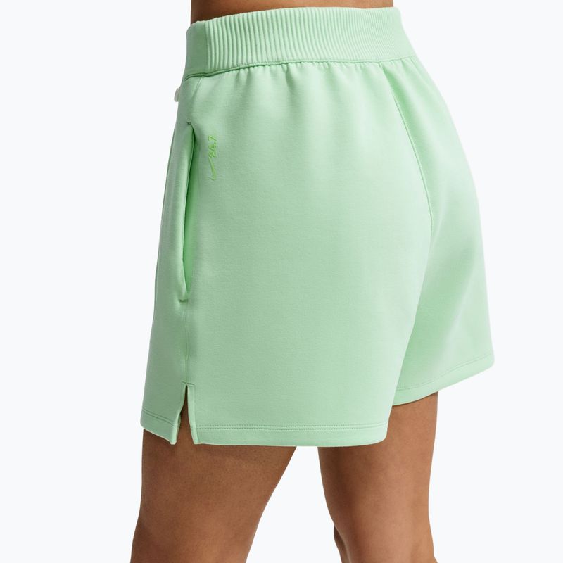 Pantaloni scurți de antrenament pentru femei Nike 24.7 ImpossiblySoft cucumber calm/illusion green 5