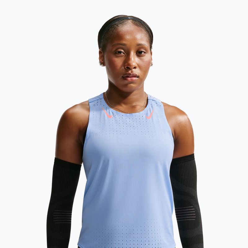 Tricou de alergare pentru femei Nike AeroSwift aluminum/atomic pink 4