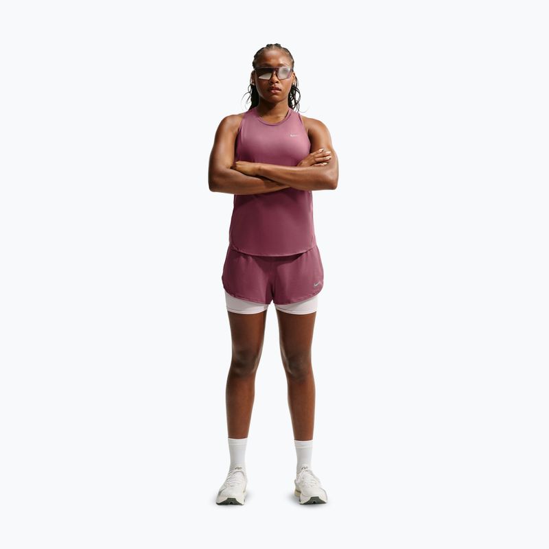 Pantaloni scurți de alergare pentru femei Nike Flow pink smoke 2
