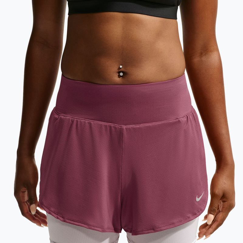 Pantaloni scurți de alergare pentru femei Nike Flow pink smoke 4
