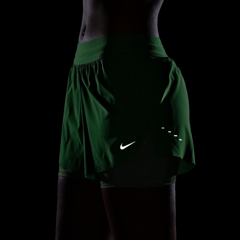 Pantaloni scurți de alergare pentru femei Nike Swift Mid-Rise 2in1 illusion green 8