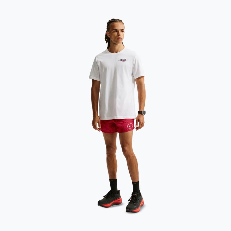 Pantaloni scurți de alergare pentru bărbați Nike Stride fusion red 2