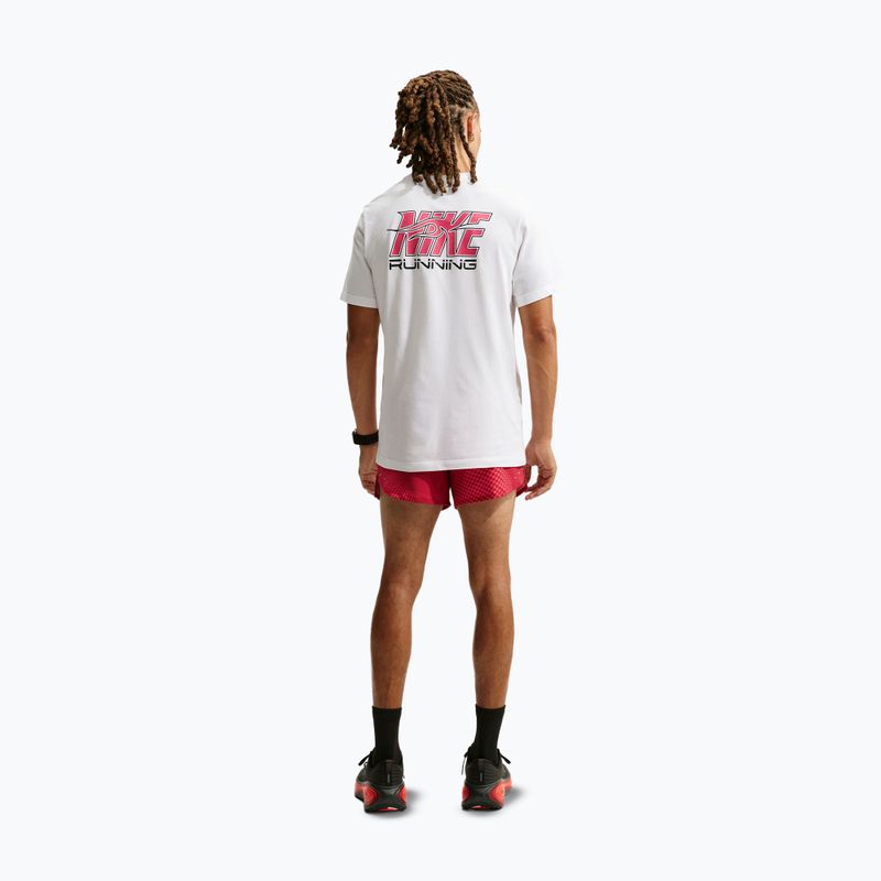 Pantaloni scurți de alergare pentru bărbați Nike Stride fusion red 3