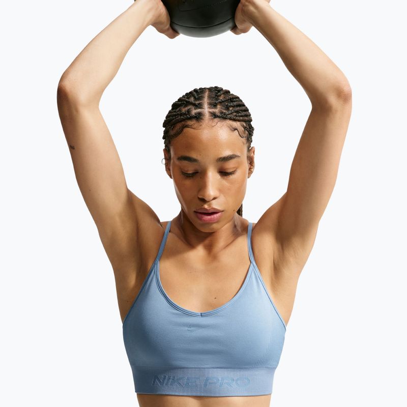 Sutien de antrenament Nike Pro Seamless work blue 5