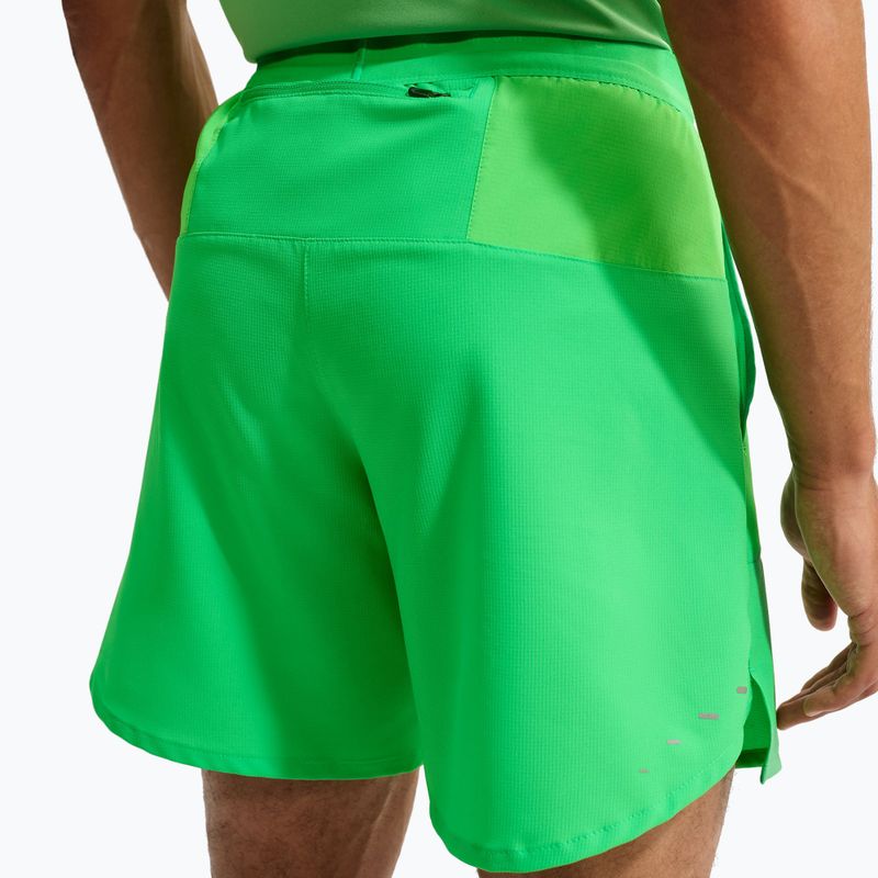 Pantaloni scurți bărbați Nike Stride Dri-Fit Brief-Lined 5" green spark 6