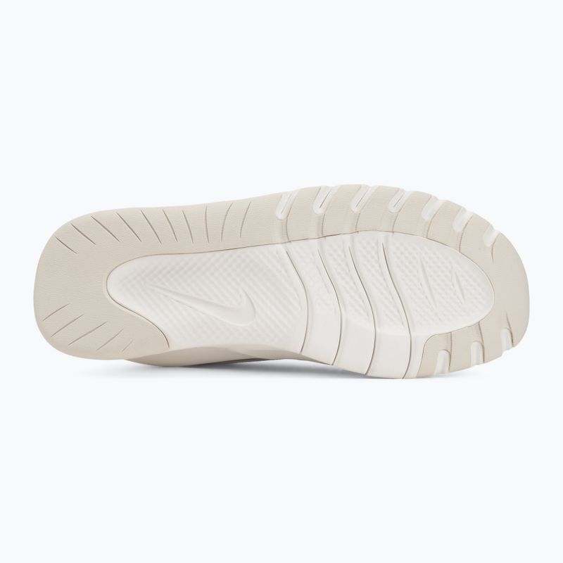 Încălțăminte de antrenament pentru femei Nike Flex Train white/sail/phantom/ metallic silver 4