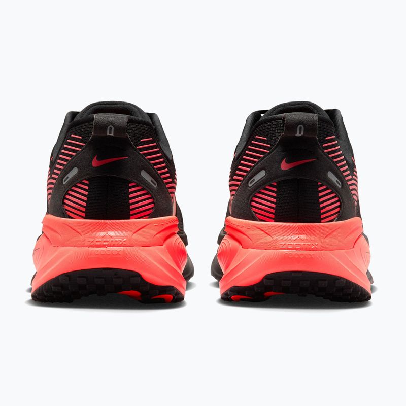 Încălțăminte de alergare pentru bărbați Nike Vomero 18 black/university red/bright crimson 6