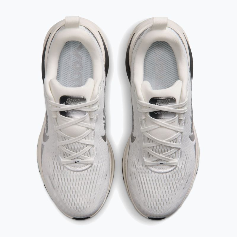 Încălțăminte de alergare pentru femei Nike Vomero 18 summit white/sail/metallic silver 4