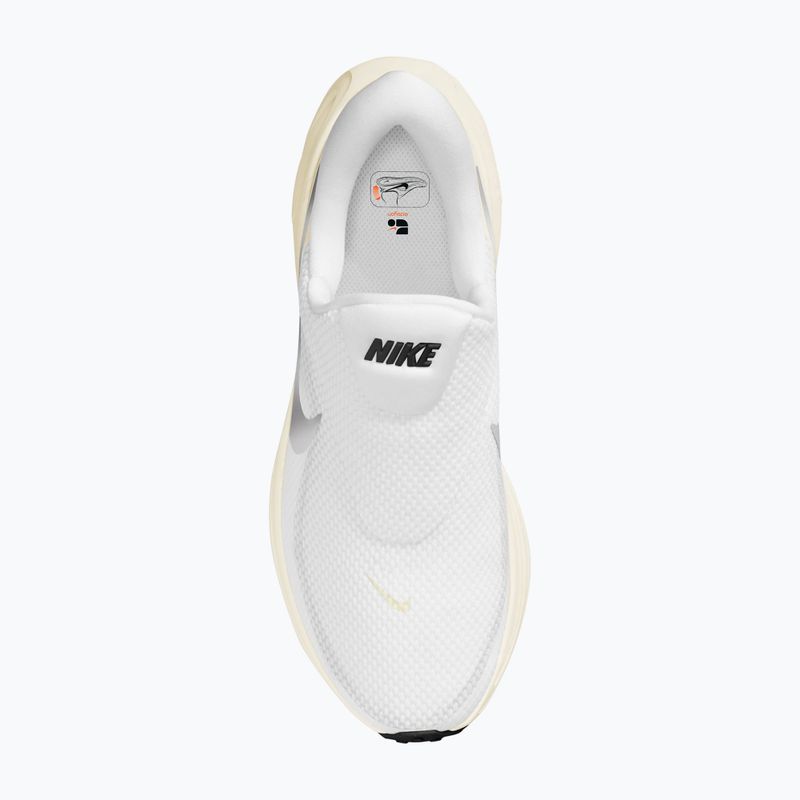 Încălțăminte de alergare pentru femei Nike Revolution 8 EasyOn white/sail/black/metallic silver 4