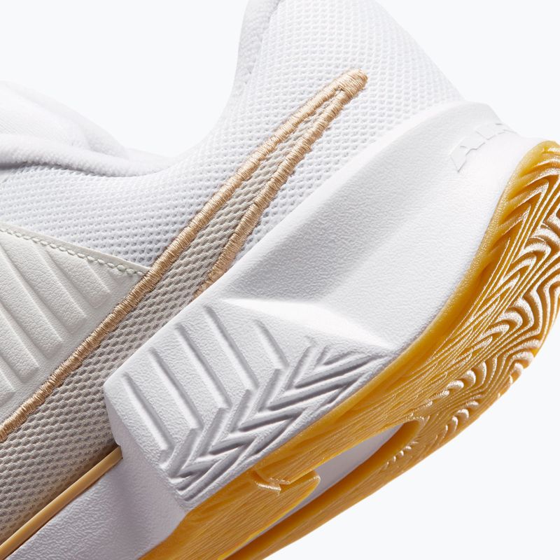 Încălțăminte de tenis pentru femei Nike GP Challenge Pro white/summit white/linen/light orewood brown 5