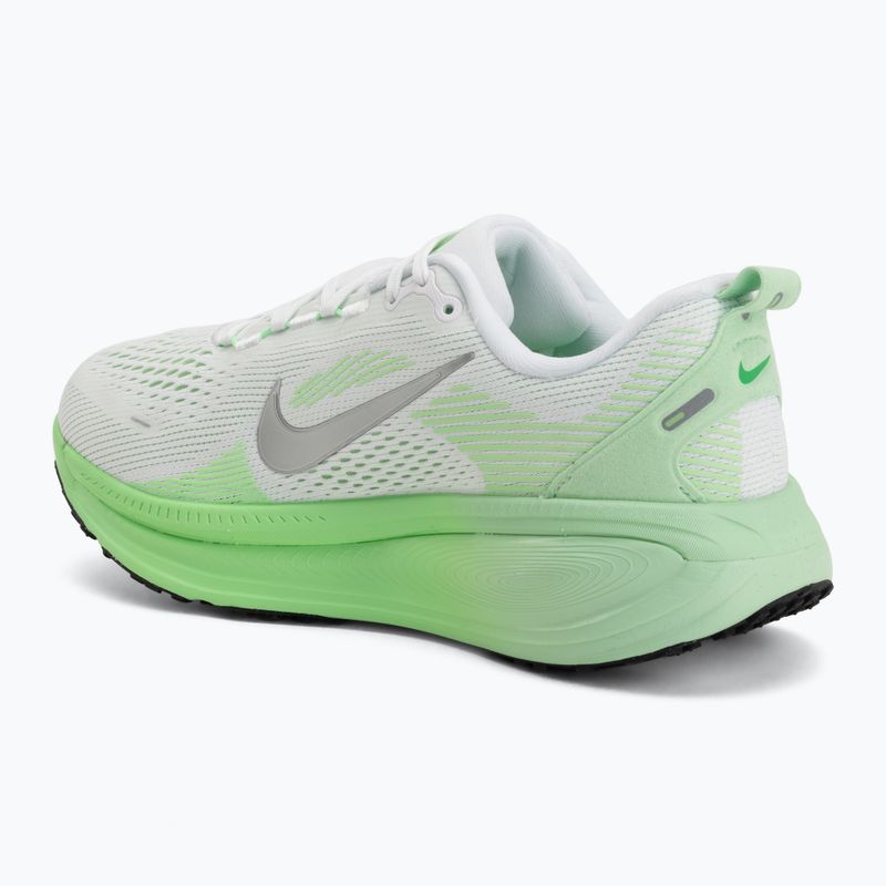 Încălțăminte de alergare pentru femei Nike Vomero 18 white/illusion green/metallic silver 3