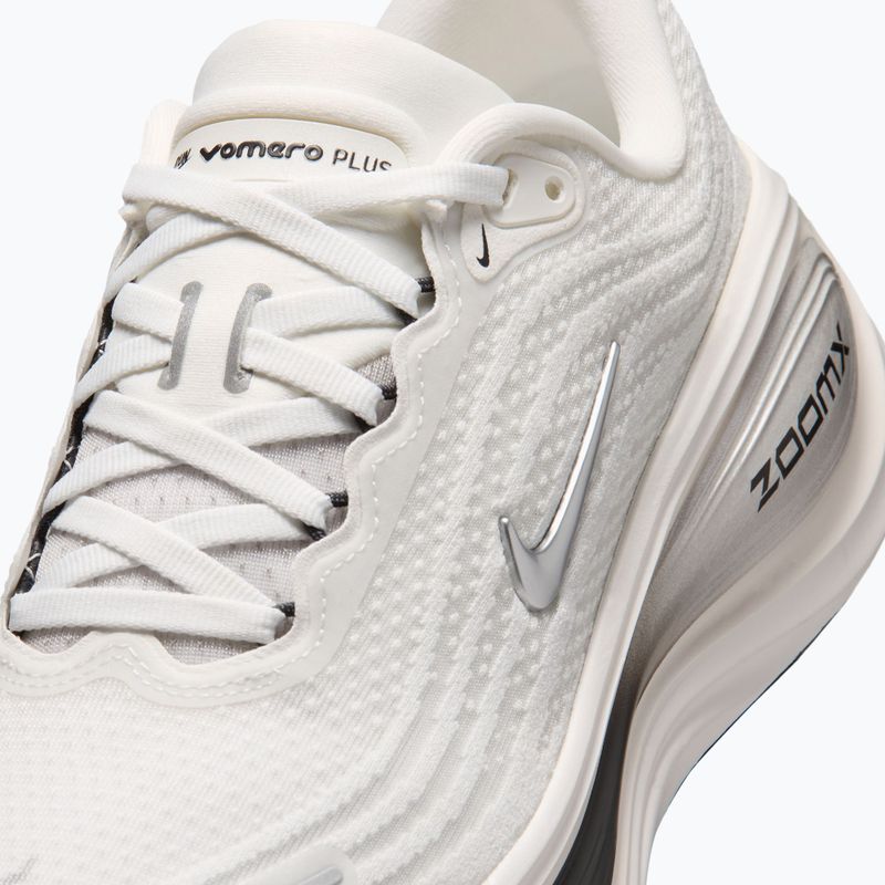 Încălțăminte de alergare pentru femei Nike Vomero Plus summit white/sail/metallic silver 5
