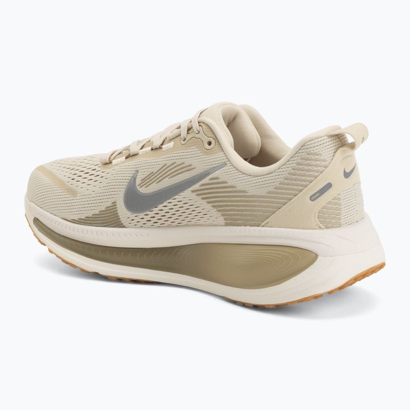 Încălțăminte de alergare pentru bărbați Nike Vomero 18 light khaki/desert khaki/metallic silver 3