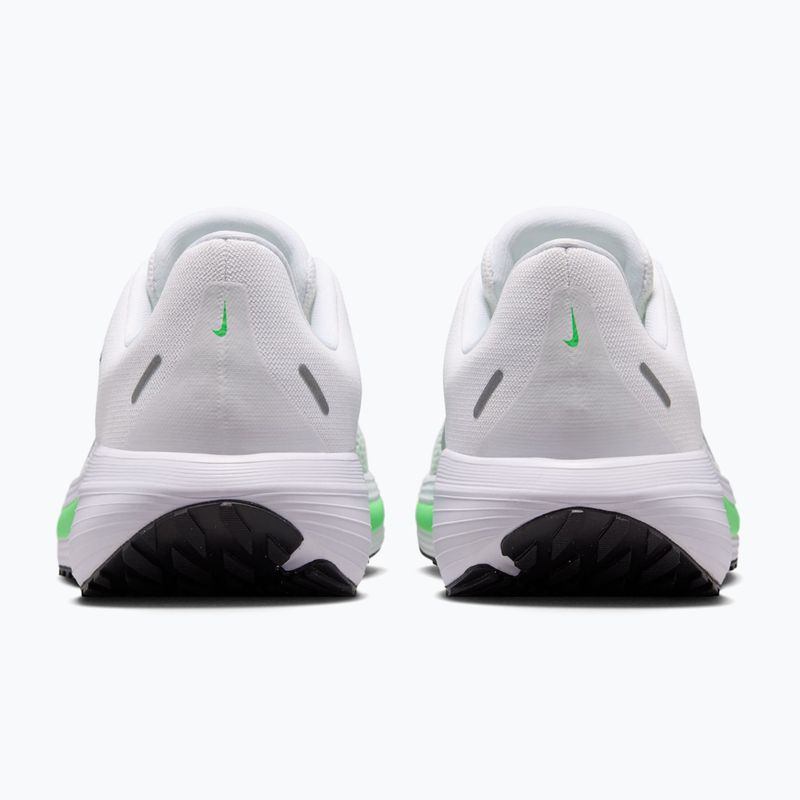 Încălțăminte de alergare pentru femei Nike Quest 7 white/illusion green/metallic silver 6