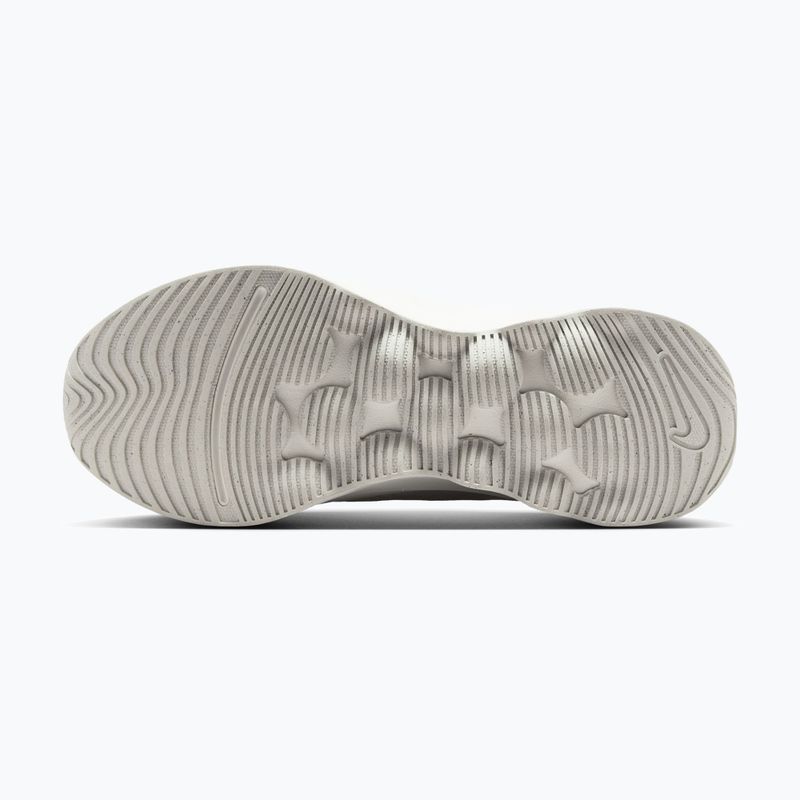 Încălțăminte pentru femei Nike Motiva 2 summit white/phantom/metallic silver 6