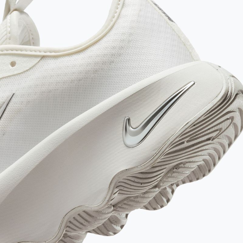 Încălțăminte pentru femei Nike Motiva 2 summit white/phantom/metallic silver 8