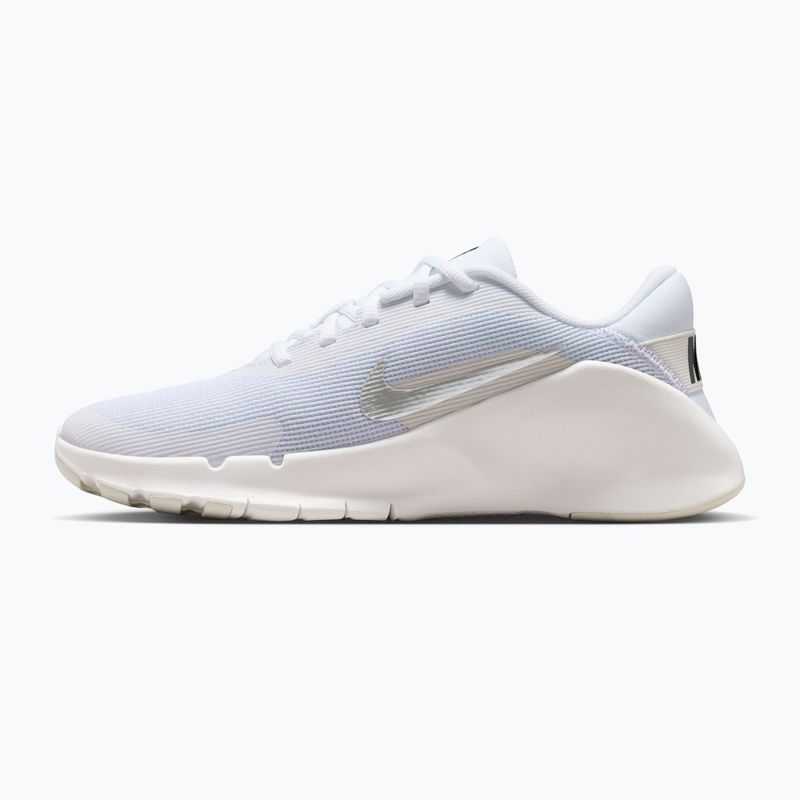 Încălțăminte de antrenament pentru femei Nike Flex Train white/sail/phantom/ metallic silver 2