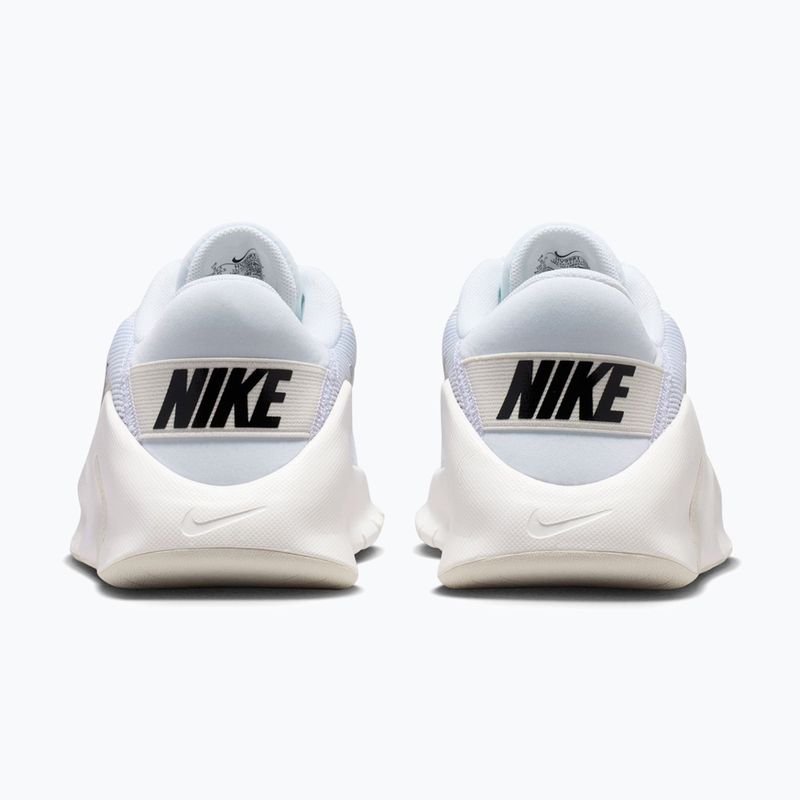 Încălțăminte de antrenament pentru femei Nike Flex Train white/sail/phantom/ metallic silver 4