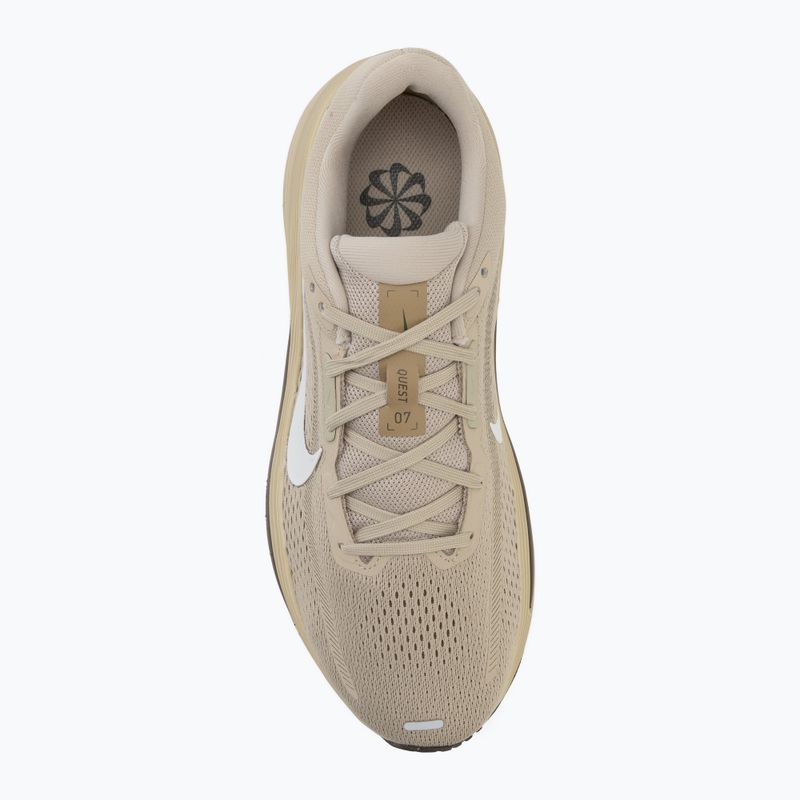 Încălțăminte de alergare pentru bărbați Nike Quest 7 desert khaki/dark hazel/filbert/sail 5