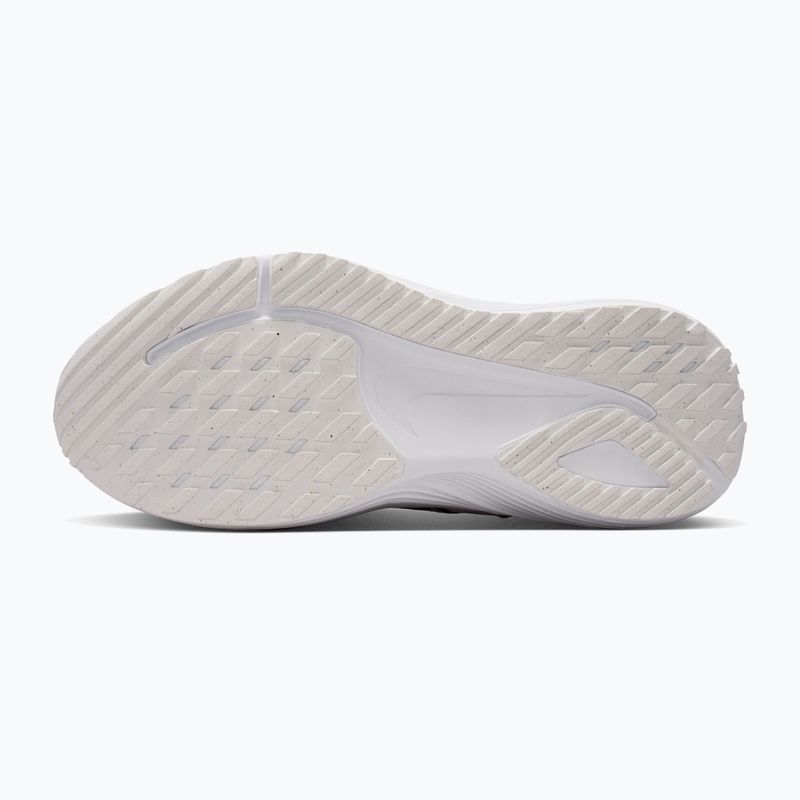 Încălțăminte de alergare pentru femei Nike Quest 7 summit white/white/metallic silver/black 4