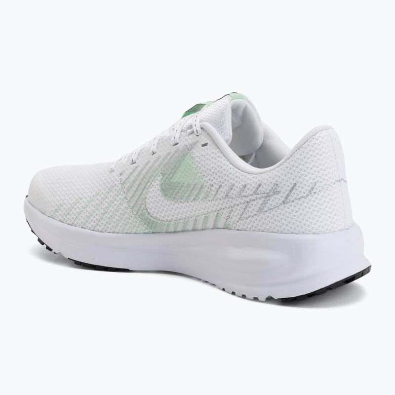 Încălțăminte de alergare pentru femei Nike Run Defy white/cucumber calm/black/illusion green 3