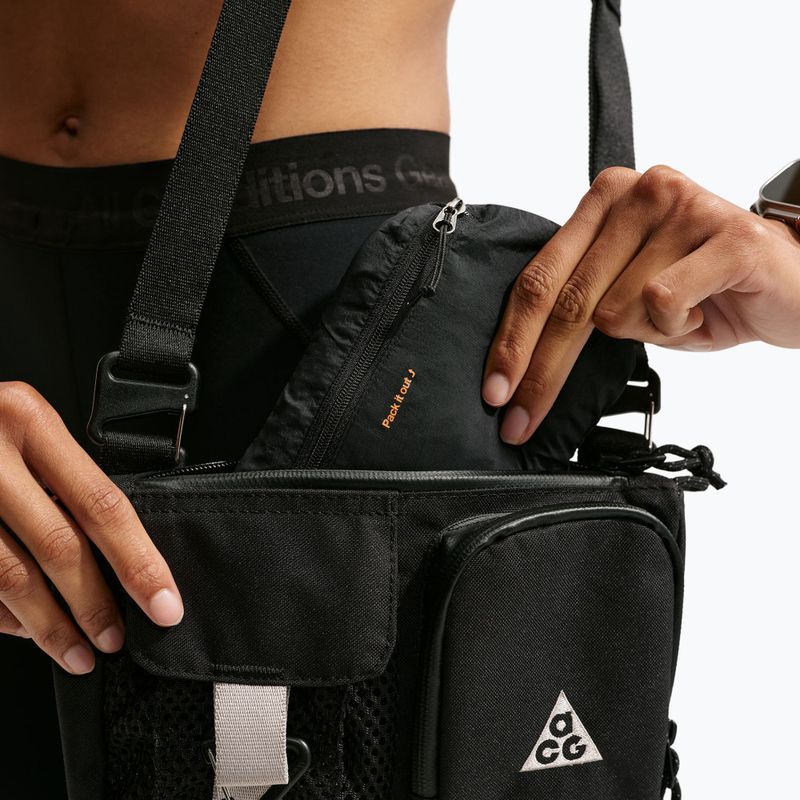 Geacă de alergare pentru femei Nike ACG "Aireez" negru/negru/alb summit 8