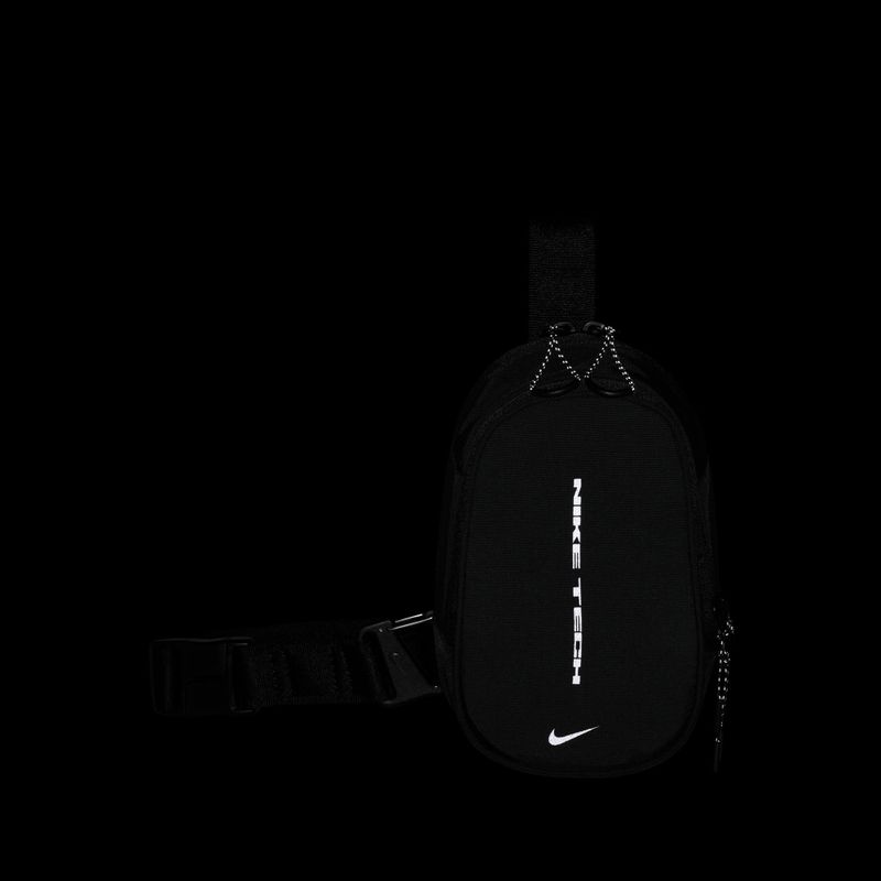 Borsetă Nike Tech Commute 1 l black/black/reflect silver 8