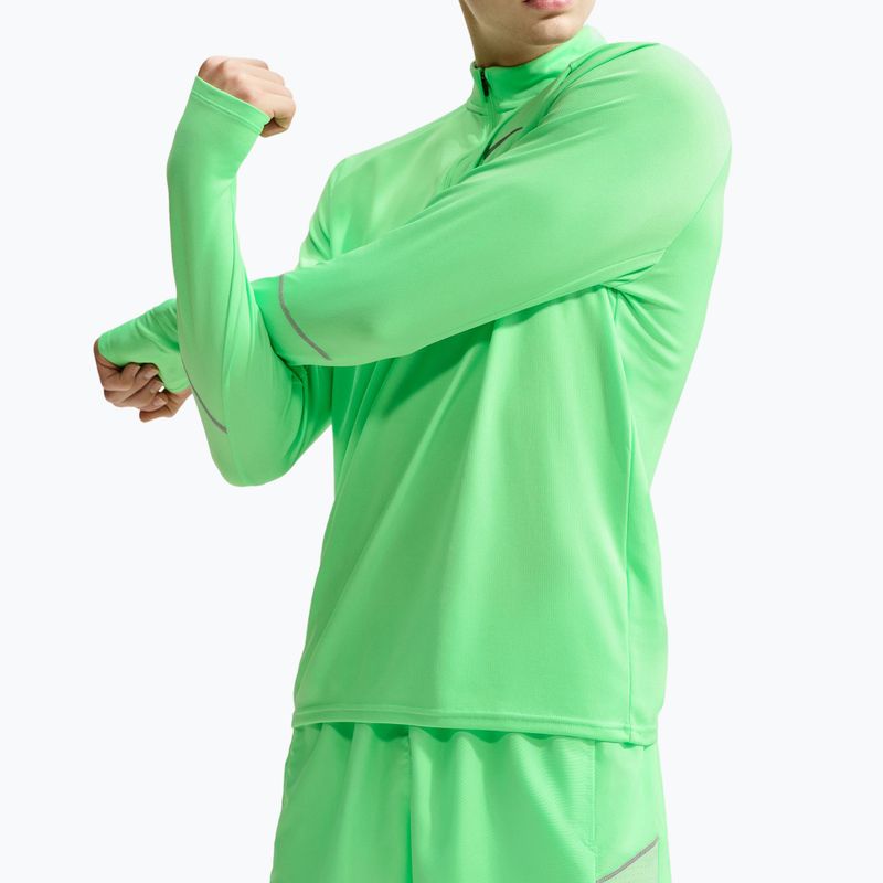 Pantaloni scurți de alergare pentru bărbați Nike Miler illusion green 4