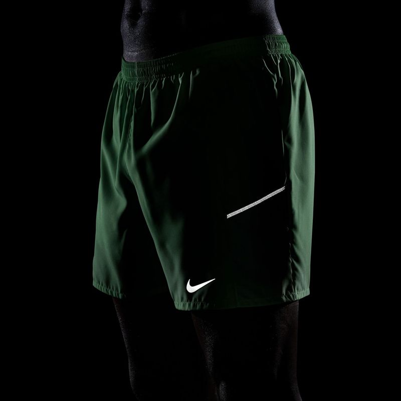 Pantaloni scurți de alergare pentru bărbați Nike Miler illusion green 7
