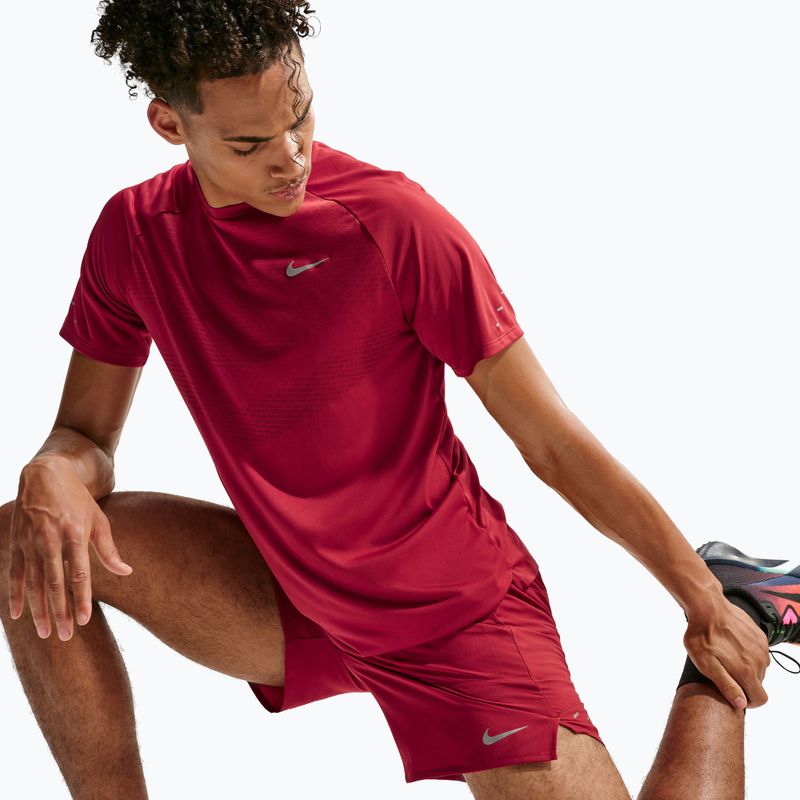 Pantaloni scurți de alergare pentru bărbați Nike Stride Dri-Fit Brief-Lined 7" tough red 6