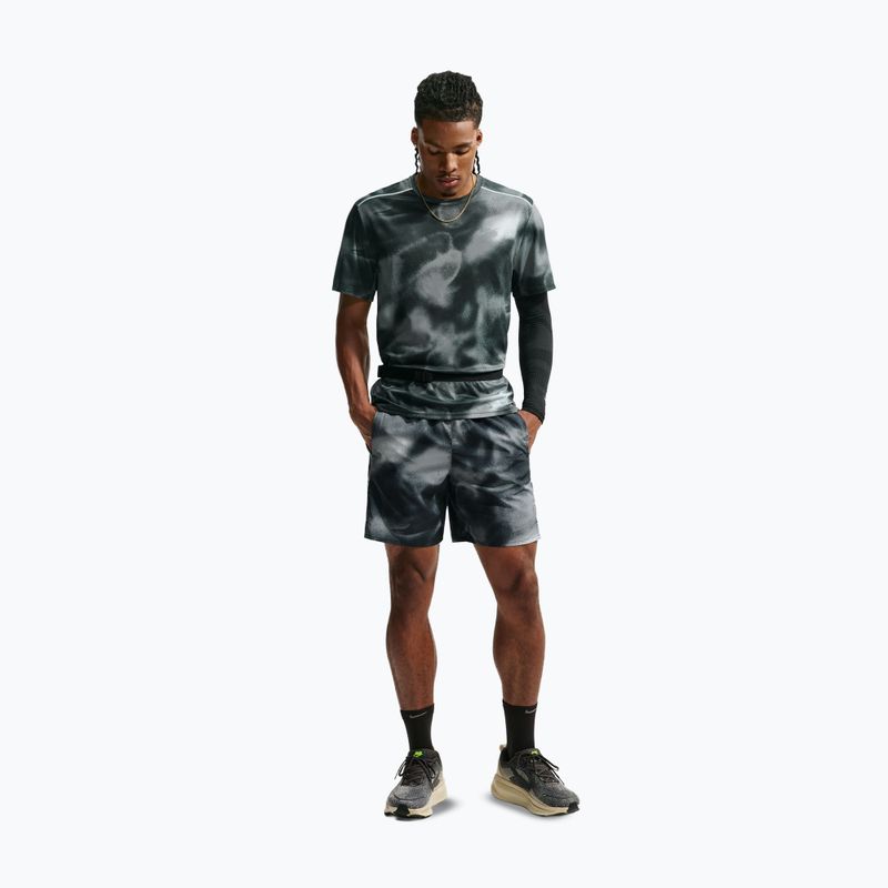 Pantaloni scurți de alergare pentru bărbați Nike Miler black 2