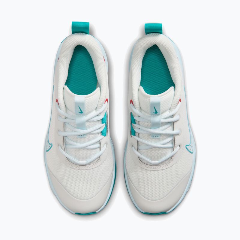 Pantofi Nike Omni Multi-Court off white/energy/glacier blue 13