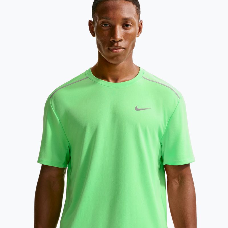 Tricou de alergare pentru bărbați Nike Miler Dri-Fit UV illusion green 4