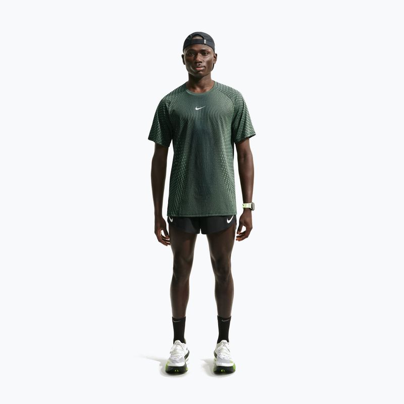 Tricou de alergare pentru bărbați Nike Stride black/light green spark 2
