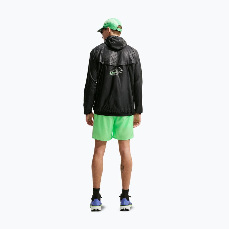 Pantaloni scurți de alergare pentru bărbați Nike Miler illusion green 3