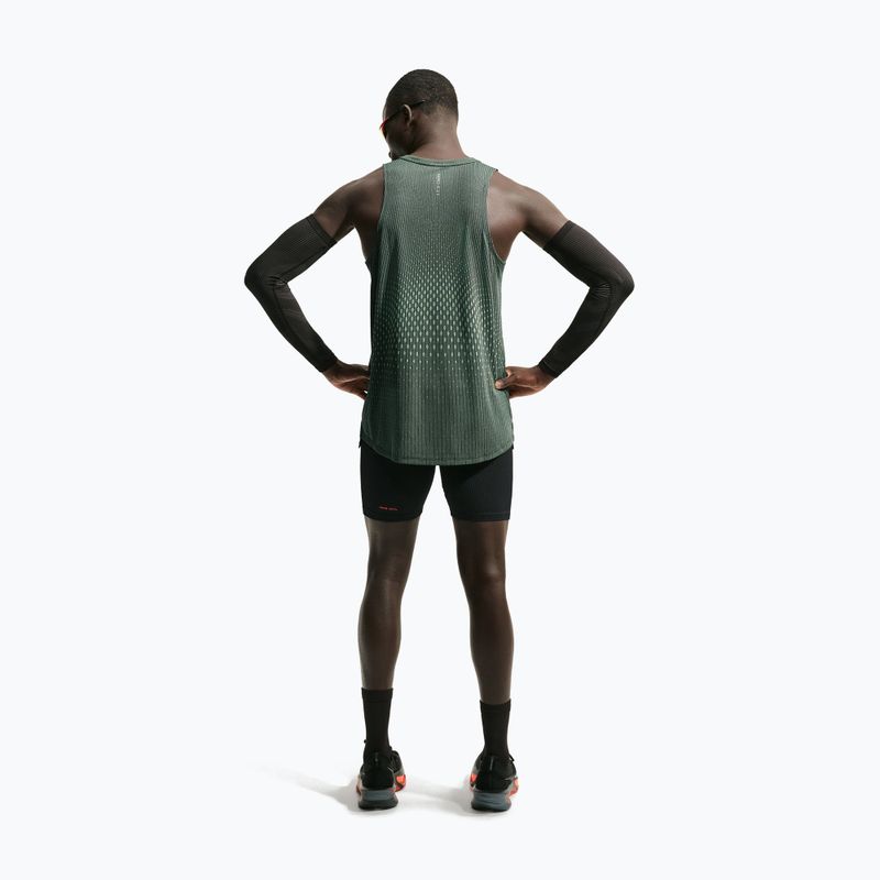 Tricou de alergare pentru bărbați Nike Stride black/light green spark 3