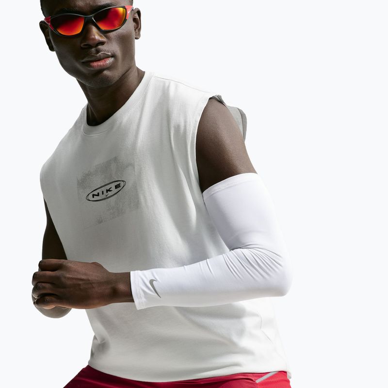 Pantaloni scurți de alergare pentru bărbați Nike Miler tough red/sport red 4