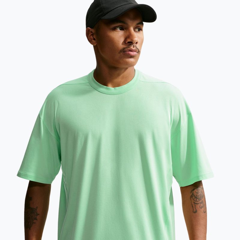 Tricou de antrenament bărbați Nike 24.7 ImpossiblySoft Light cucumber calm/sail/illusion green 3
