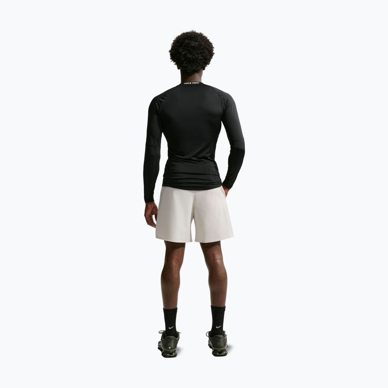 Pantaloni scurți de antrenament pentru bărbați Nike Unlimited light orewood brown/black/light orewood brown 2