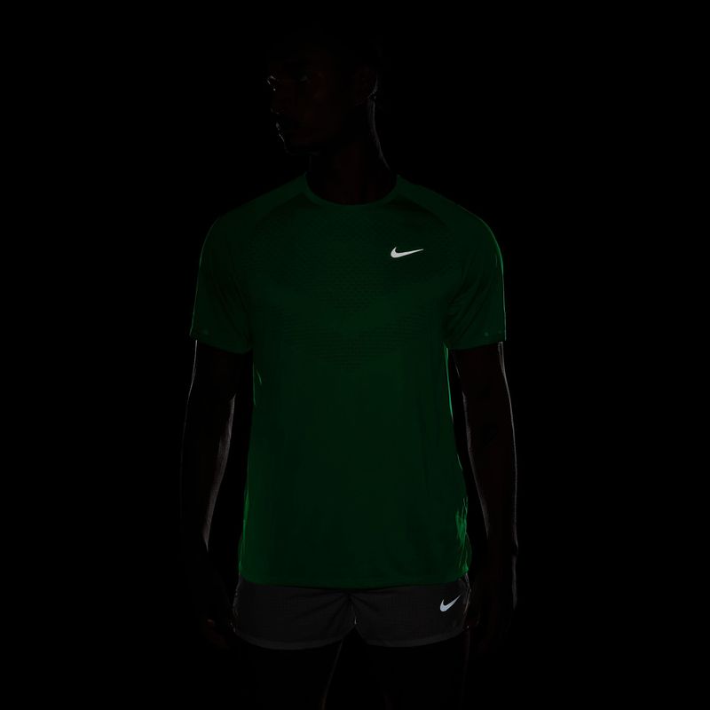 Tricou de alergare pentru bărbați Nike Stride green spark 7