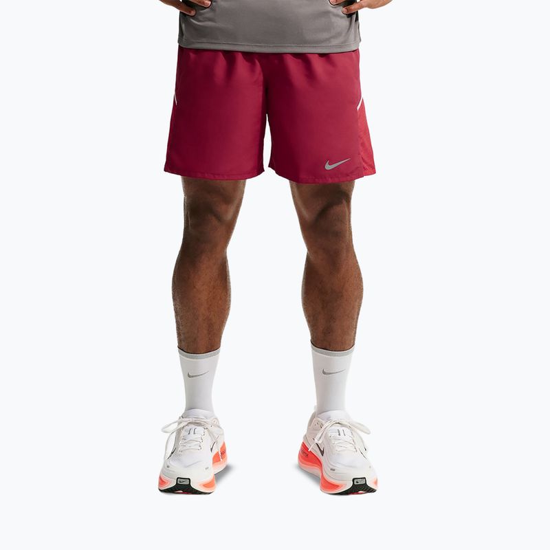 Pantaloni scurți de alergare pentru bărbați Nike Miler tough red/sport red