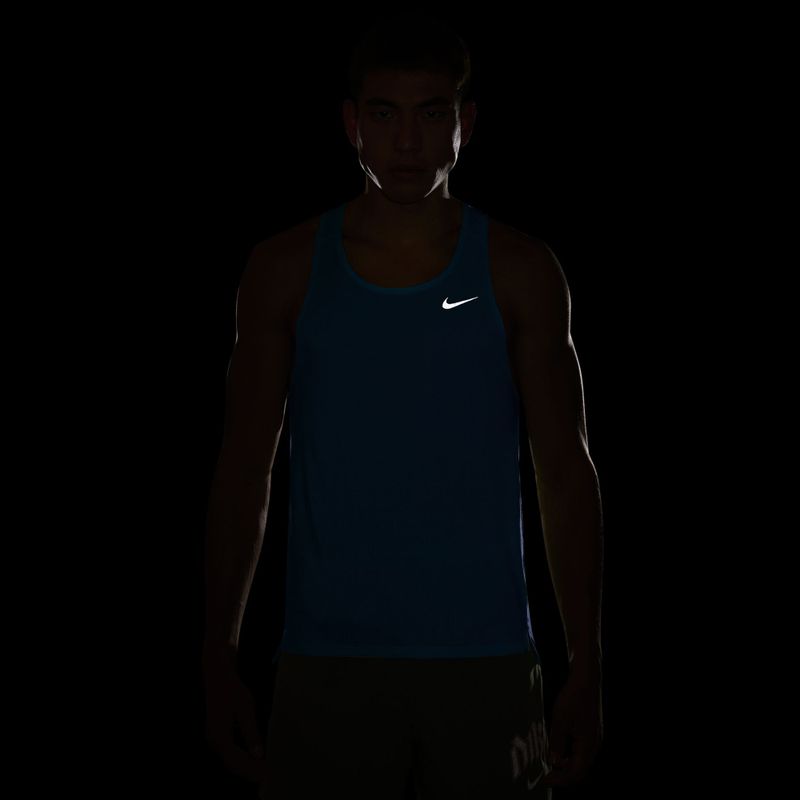 Tricou de alergare pentru bărbați Nike Fast Dri-Fit light current blue 4