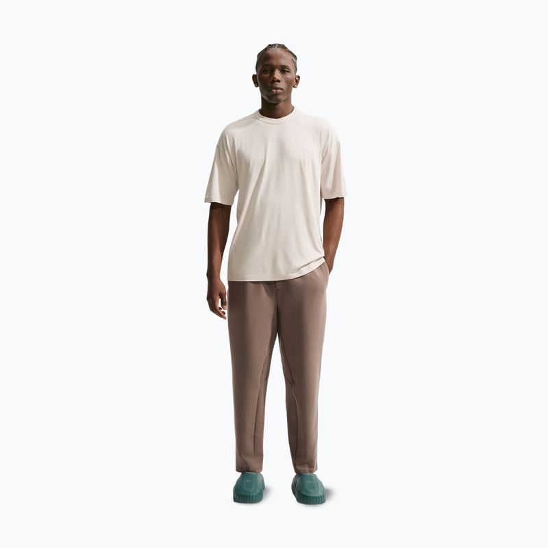 Tricou de antrenament bărbați Nike 24.7 ImpossiblySoft Light light orewood brown/sail/lilght iron ore 8
