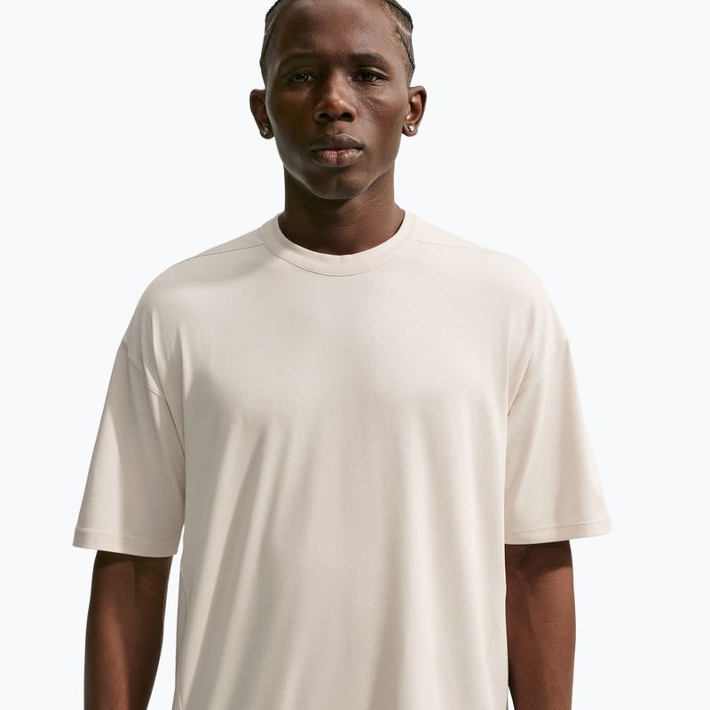 Tricou de antrenament bărbați Nike 24.7 ImpossiblySoft Light light orewood brown/sail/lilght iron ore 3