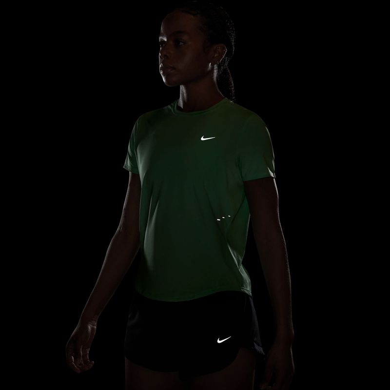 Tricou de alergare pentru femei Nike Swift Dri-Fit illusion green 7