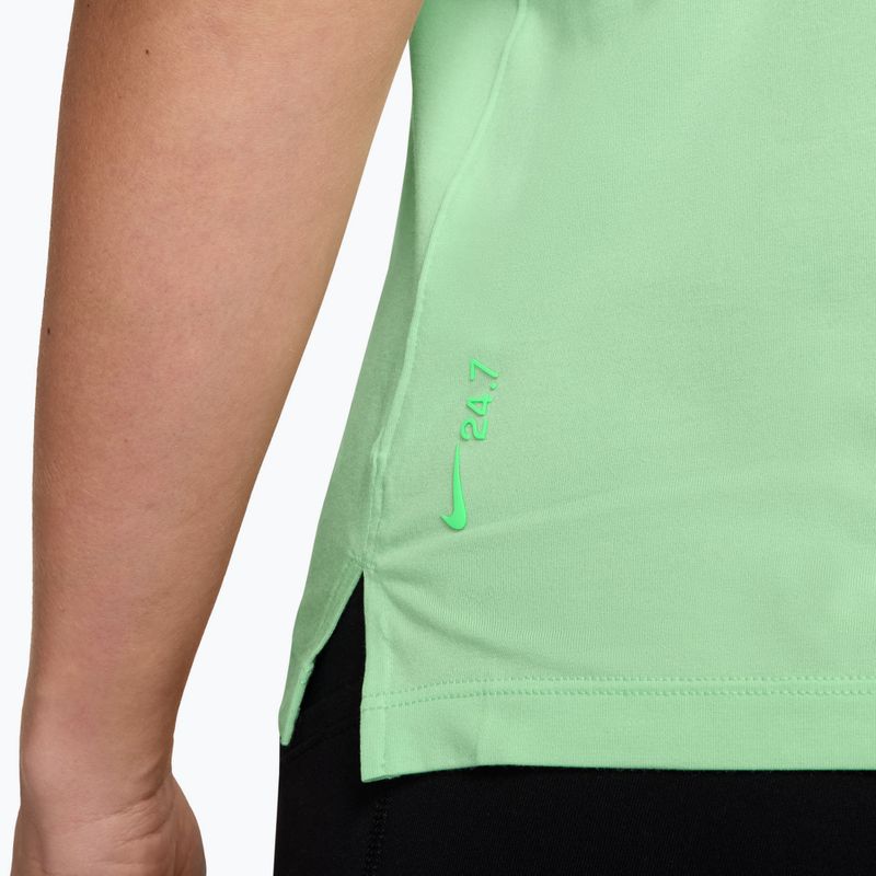 Tricou de antrenament pentru femei Nike 24.7 ImpossiblySoft Light cucumber calm/illusion green 3