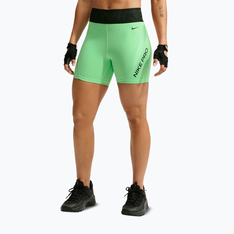 Pantaloni scurți de antrenament pentru femei Nike Pro Sculpt illusion green/cucumber calm/black/black 7