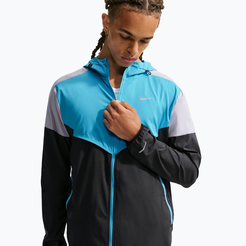 Geacă de alergare pentru bărbați Nike Impossibly Light Windrunner black/light current blue/wolf grey 4