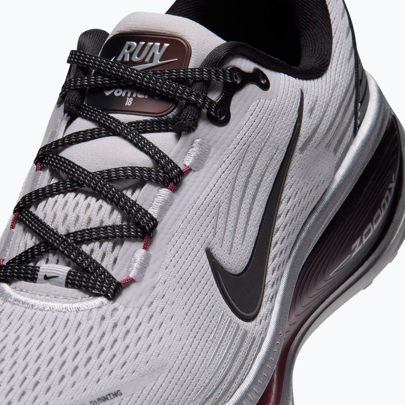 Încălțăminte de alergare pentru femei Nike Vomero 18 vast grey/metallic silver/black 5